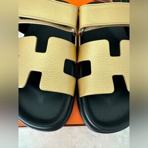 Chypre Sandal Gold shearling insole Gold goatskin lining